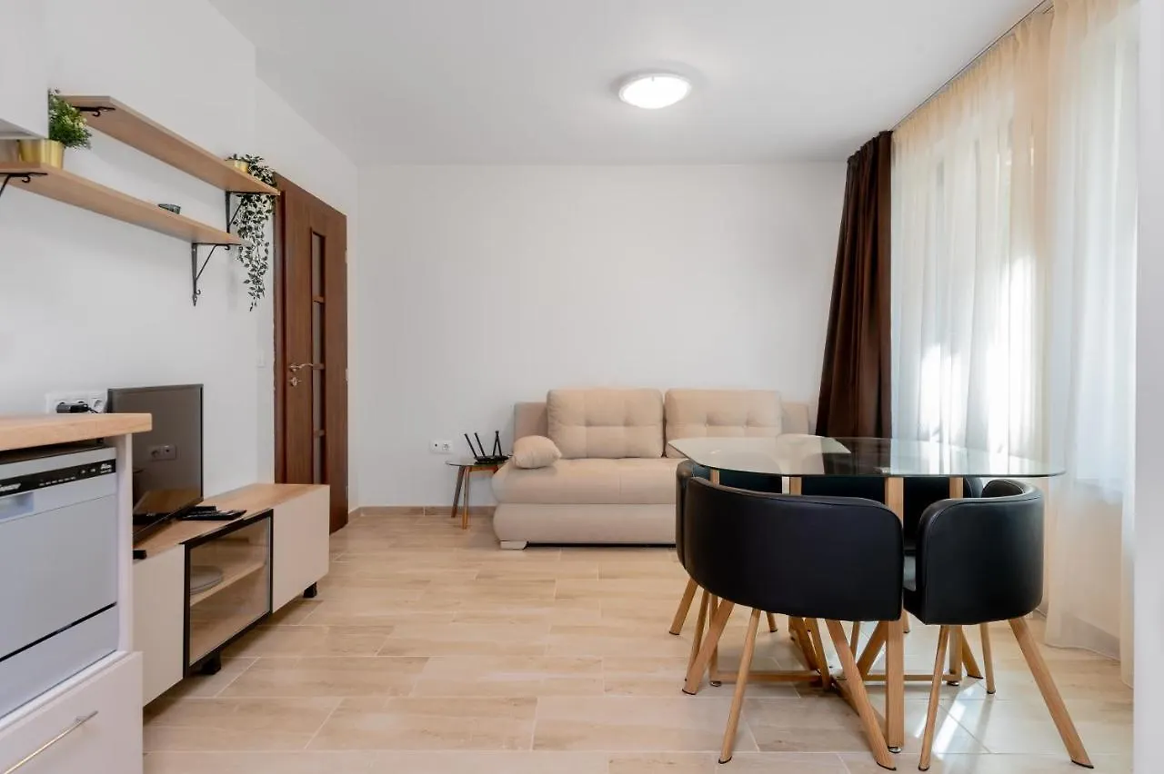Apartmán Chic 2Bd Flat With Modern Furniture On Aldomirovska By Flat Mаnager Sofie Bulharsko