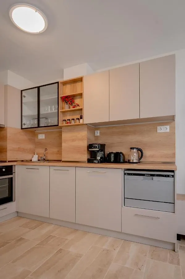 Apartmán Chic 2Bd Flat With Modern Furniture On Aldomirovska By Flat Mаnager Sofie