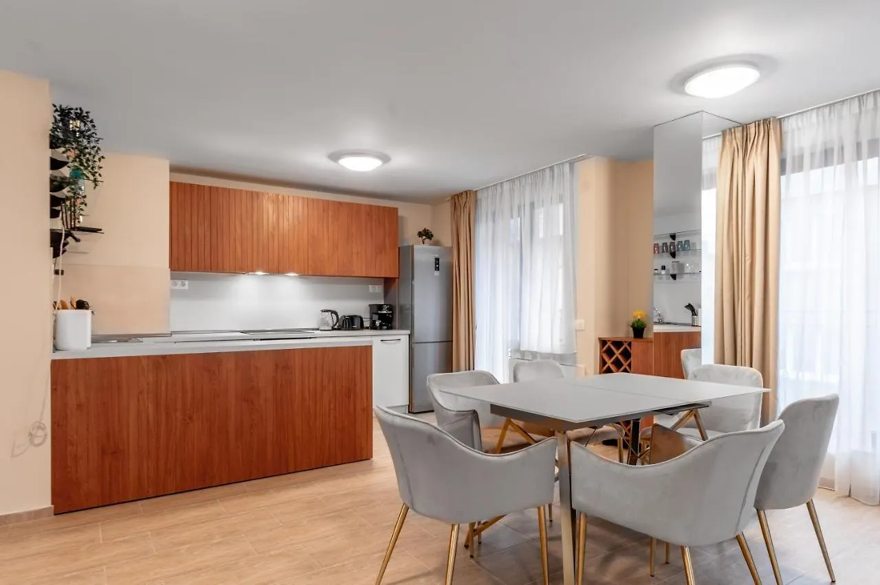Chic 2Bd Flat With Modern Furniture On Aldomirovska By Flat Mаnager Apartment Sofia