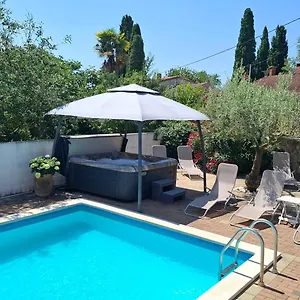 https://apartmens-kimm-ii.in-istria.net