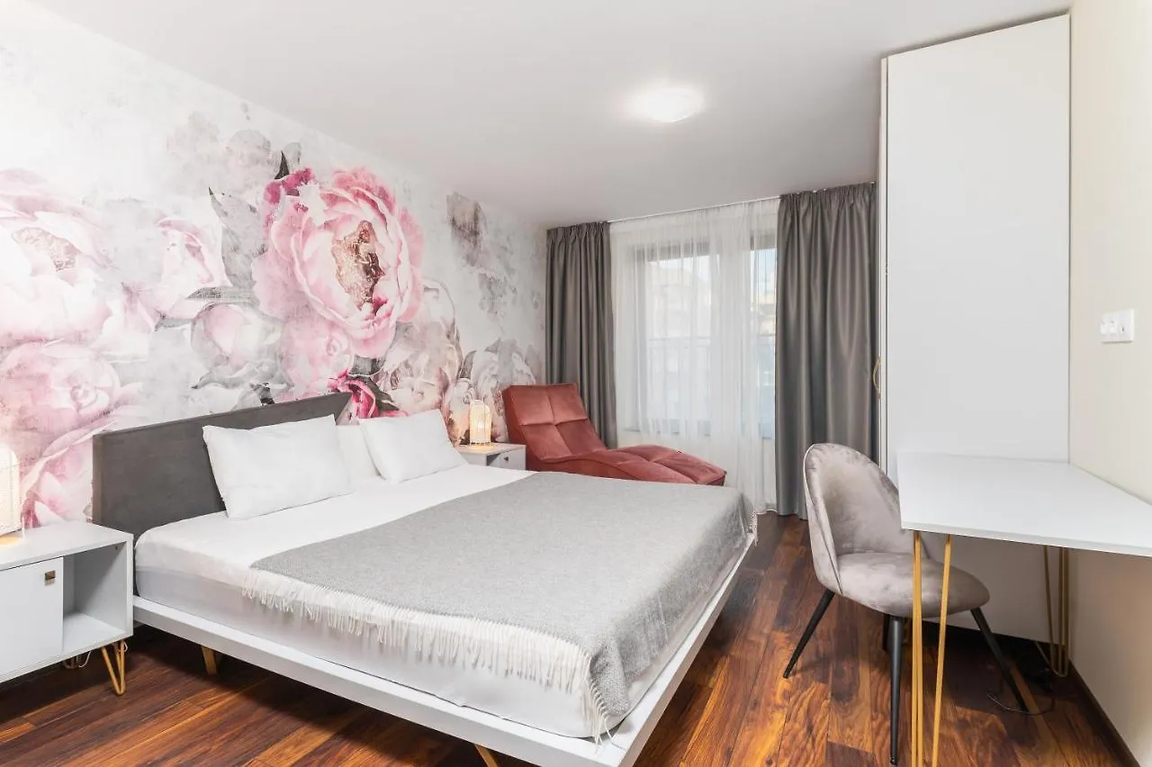 דירות סופיה Chic 2Bd Flat With Modern Furniture On Aldomirovska By Flat Mаnager 0*,
